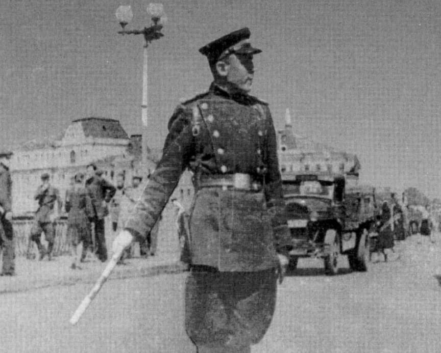 voennye-regulirovshchiki-hero
